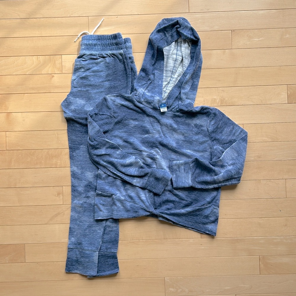 Old Navy Kids Loungewear Set size M (8)